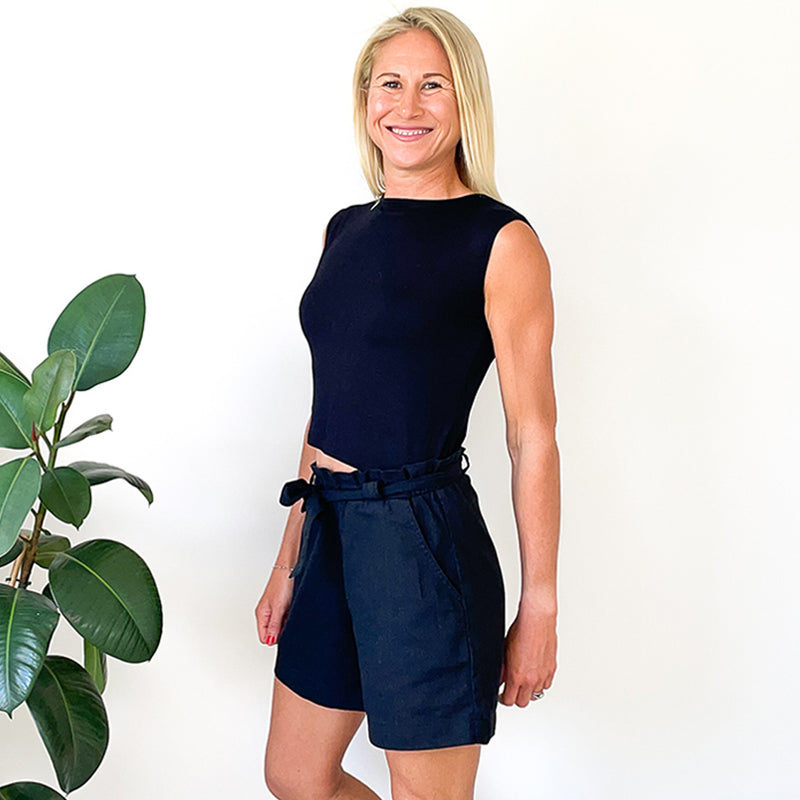 Back Keyhole Top - Black