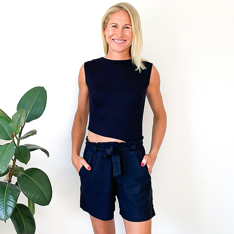 Back Keyhole Top - Black