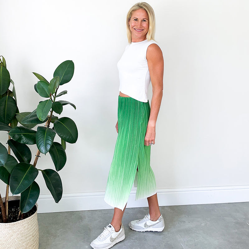 Back Keyhole Top - White