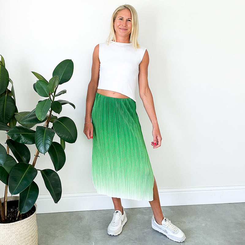 Back Keyhole Top - White
